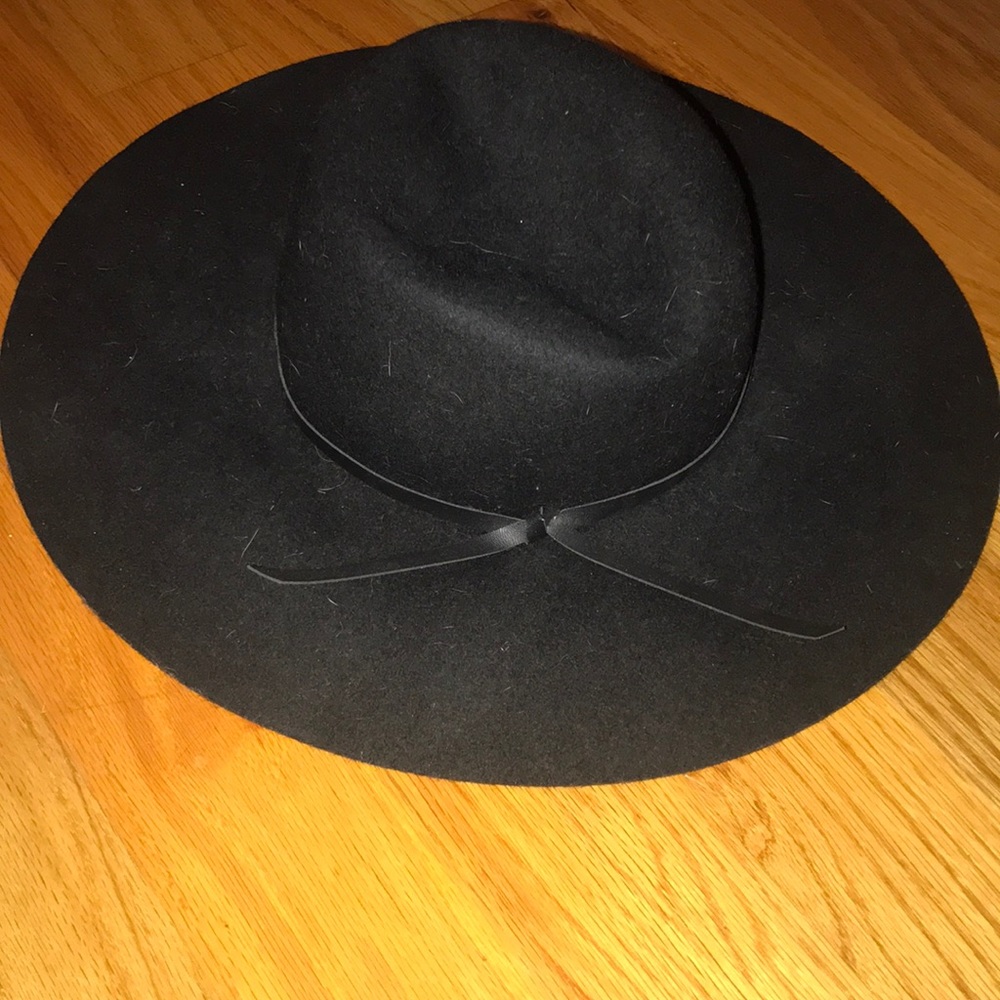 Old navy- floppy hat